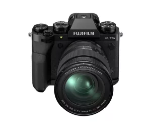 Fujifilm X-T5 + XF 16-80mm f/4 R OIS WR fekete