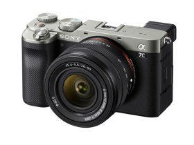 Sony Alpha ILCE-7C ezüst + Sony FE 28-60mm objektív