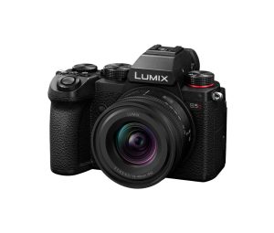   Panasonic Lumix S5D + S 18-40 mm f/4.5–6.3 kit, 5 év garanciával