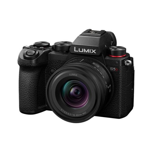 Panasonic Lumix S5D + S 18-40 mm f/4.5–6.3 kit