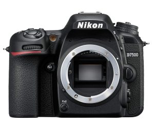 Nikon D7500 (3 év) DSLR váz