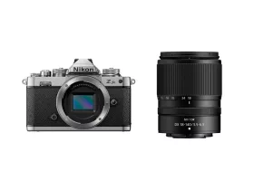 Nikon Z fc + Nikkor Z DX 18-140 VR Kit