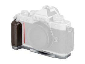   Smallrig 5707 L-Shaped Mount Plate with Wooden Handle for Nikon Z f Silver