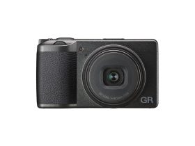 Ricoh GR III kompakt fényképezőgép