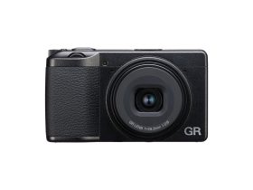 Ricoh GR III HDF kompakt fényképezőgép