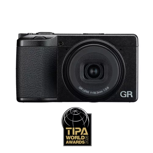 Ricoh GR IV kompakt fényképezőgép