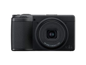 Ricoh GR IV Monochrome kompakt fényképezőgép