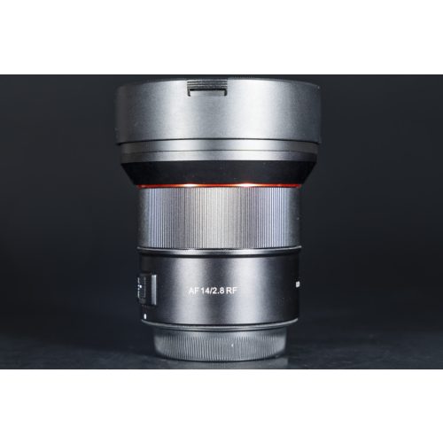 Samyang AF 14mm F2.8 RF + Lens station (Használt Termék)