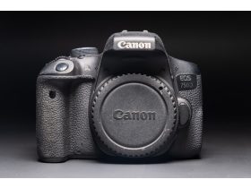   Canon EOS 750D Kit EF-S 18-55mm 3.5-5.6 IS STM (Használt termék)