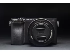 Sony Alpha A6400 PZ 16-50mm (Használt Termék)