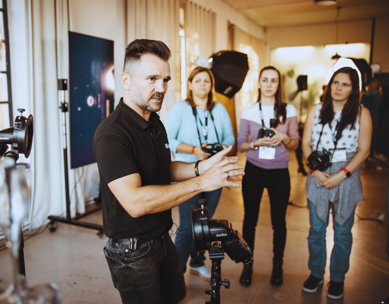 Segítünk, ha új fényképezőgép, kamera, objektív vásárlás, vagy podcast stúdió építés előtt állsz!