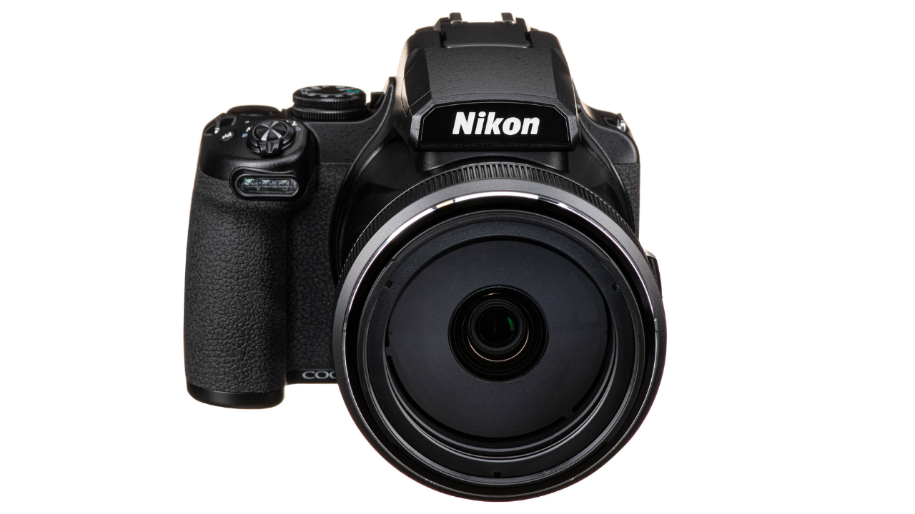 Nikon Coolpix P1100 bridge, szuperzoom fényképezőgép