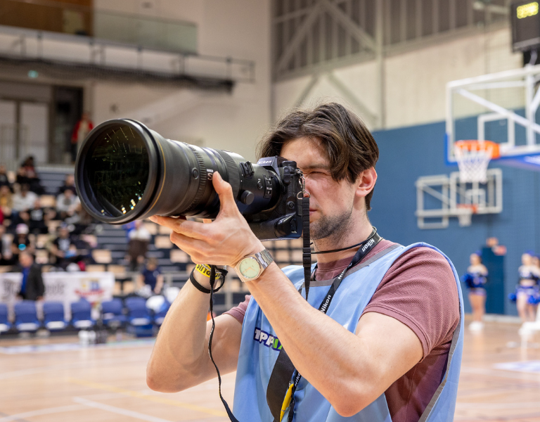 Nikon - Sportfotózás NB 1-es kosárlabda mérkőzésen Rébay Viktorral - TFSE MTK - Fotoplus rendezvény